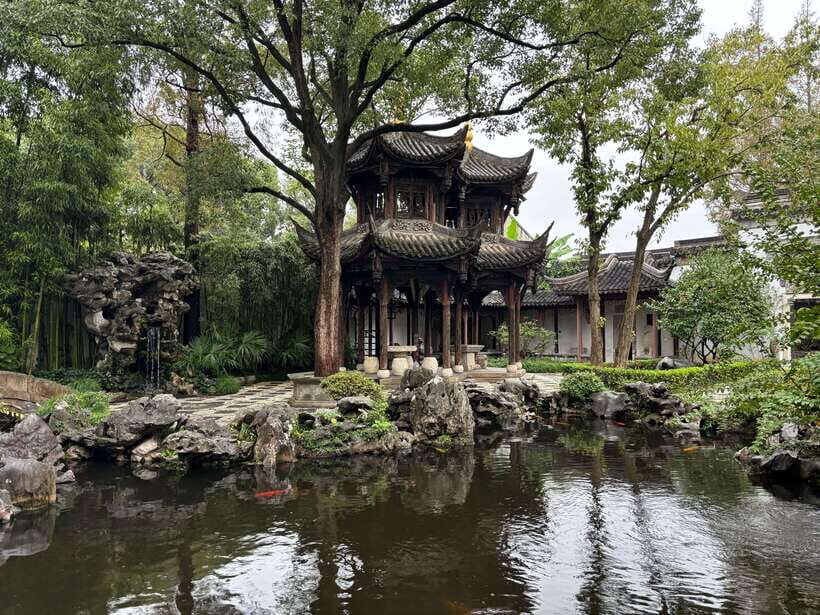 From Shanghai: Water Town Zhujiajiao Tour with Gondola ride - An In-Depth Look at the Zhujiajiao Private Tour