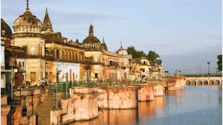 From Varanasi: Ayodhya 2-Day Tour with Hotel & Meals - Deeper Insights: What Travelers Really Say  