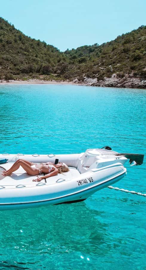 From Vis: Speed boat tour along south shore Of Vis - What Makes This Tour Special?