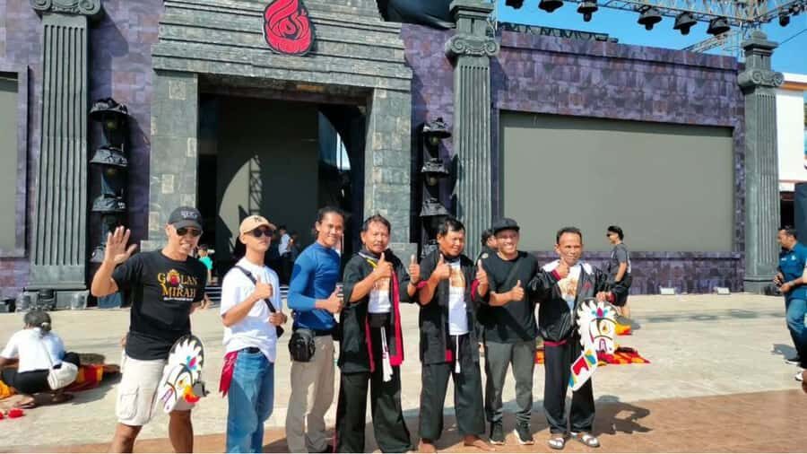 From Yogyakarta: 2 Days Reog Traditional Dance Guided Tour - Who This Tour Is Perfect For