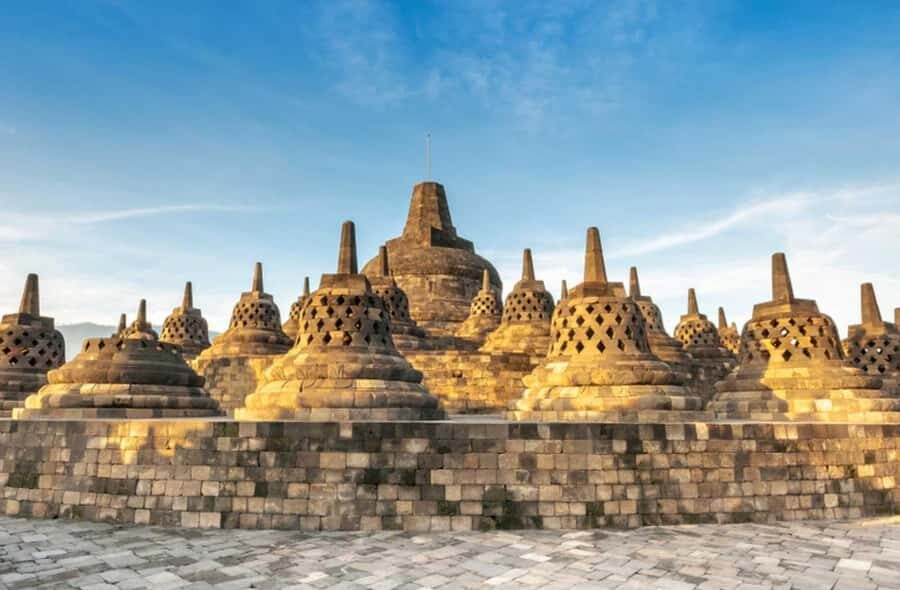 From Yogyakarta: Borobudur Sunrise or Sunset with Entry Fee - What Makes This Tour Stand Out