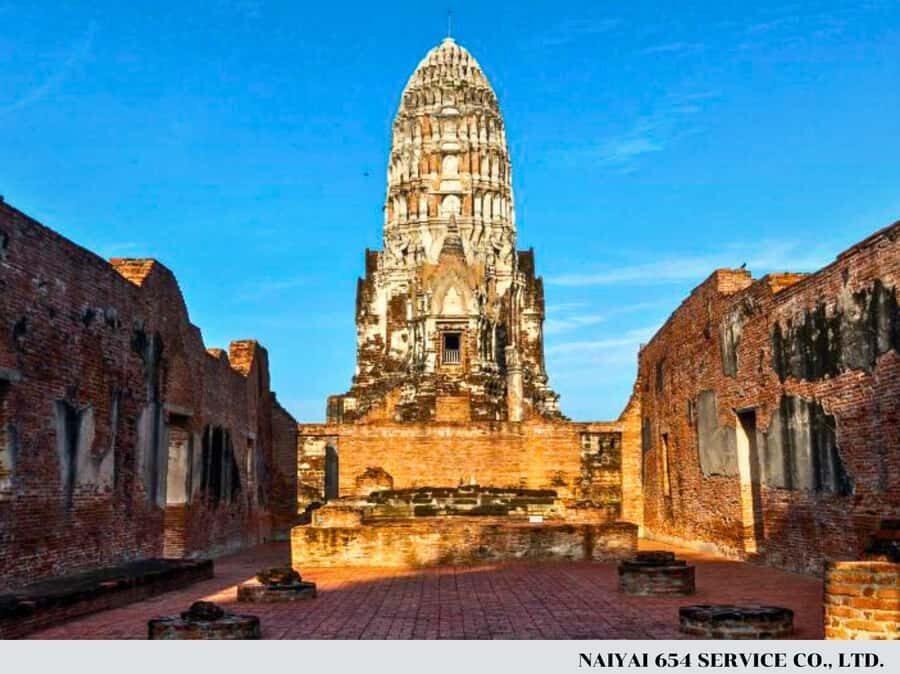 Full-day van charter to Ayutthaya and the Floating Market - The Practical Side