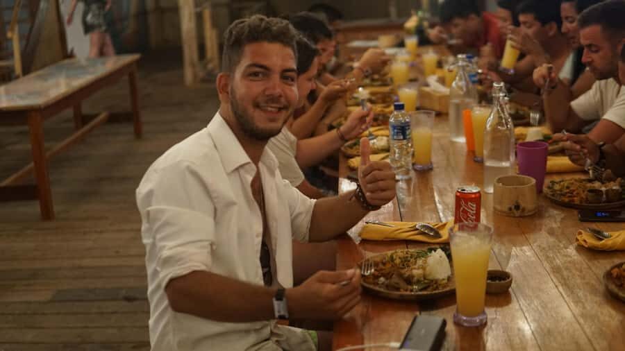 Gili Trawangan: Indonesian Family Dinner with Drink - A Closer Look at the Experience