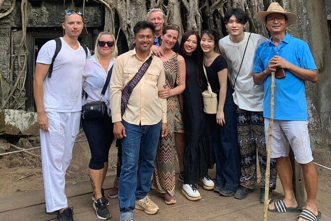 Golden Angkor Wat 2 Days Private Tour With Official Tour Guide - Day 1: The Iconic Highlights and Stunning Sunrises  