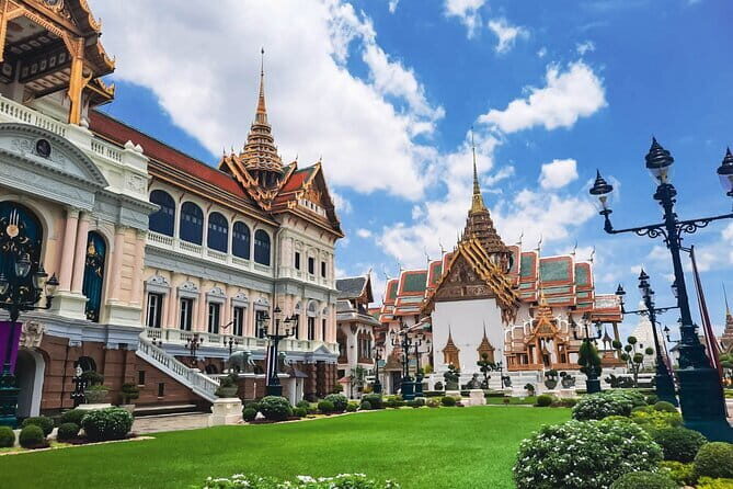 Grand Palace & Wat Phra Kaew Walking Tour with Professional Guide - The Sum Up: Who Should Book This Tour?