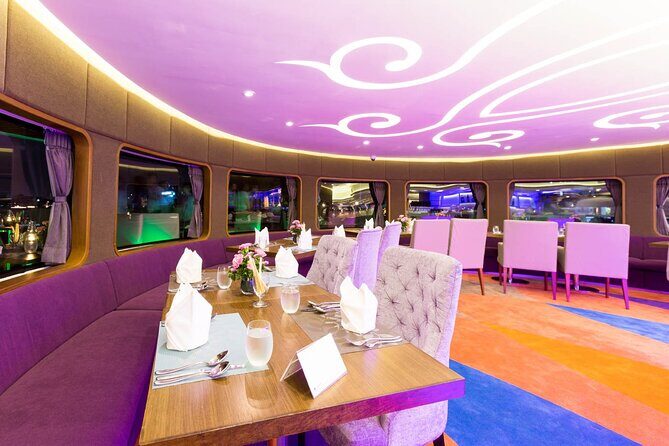 Grand Pearl Dinner Cruise with Private Transportation - Who Is This Experience Best Suited For?