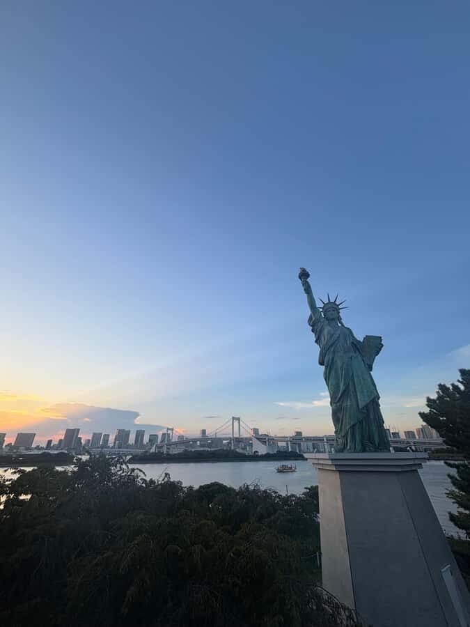 Guided tour of Tokyo: Ginza, Imperial Palace Gardens, and Odaiba - A Closer Look at the Itinerary