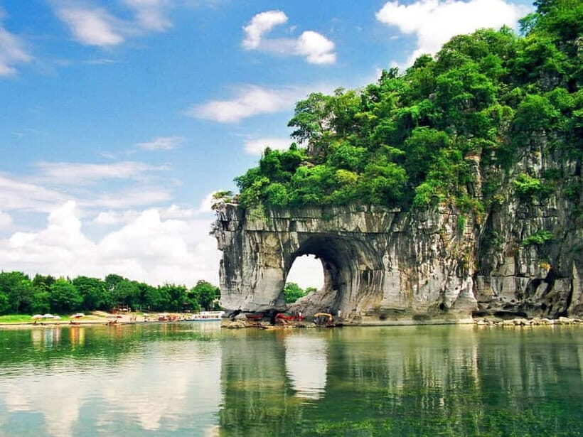 Guilin: 1-Day Iconic Landmarks & Cultural Tour - A Walk Through History at Daxu Ancient Town
