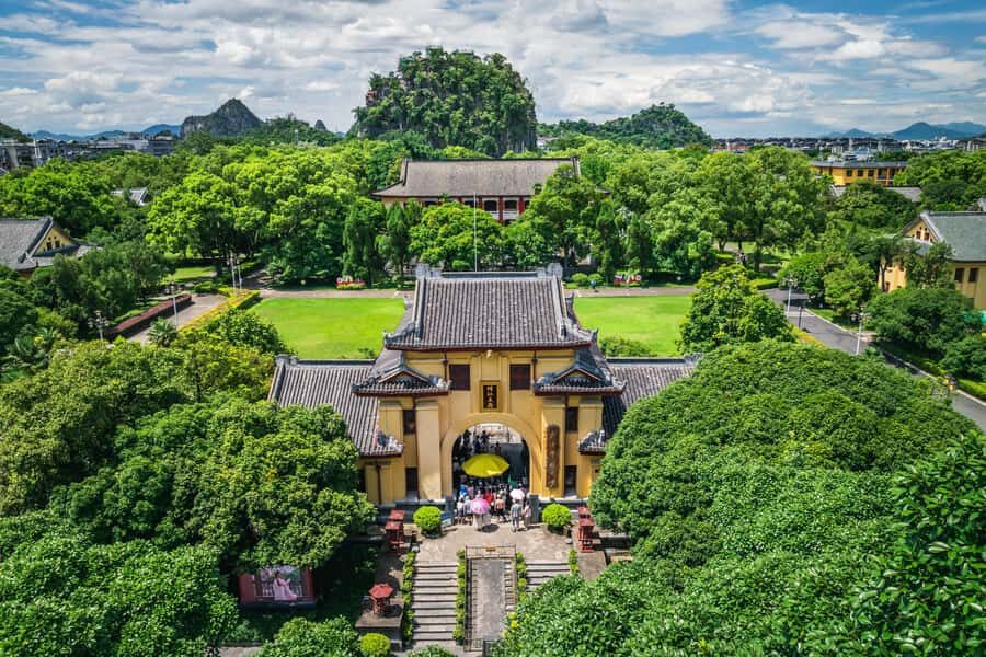 Guilin: 1-Day Private Guided Tour with Entry Tickets - What Makes This Tour Stand Out?