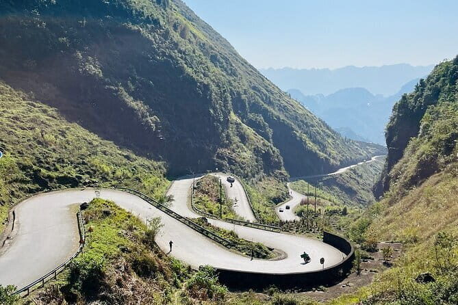 Ha Giang Loop motobike Tour 4D/3N All-Inclusive (small group) - Who Should Consider This Tour?