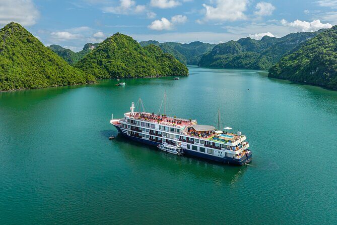 Ha Long Bay  Lan Ha Bay 2D1N Premium Cruise with Balcony Cabin - What Makes This Cruise Stand Out