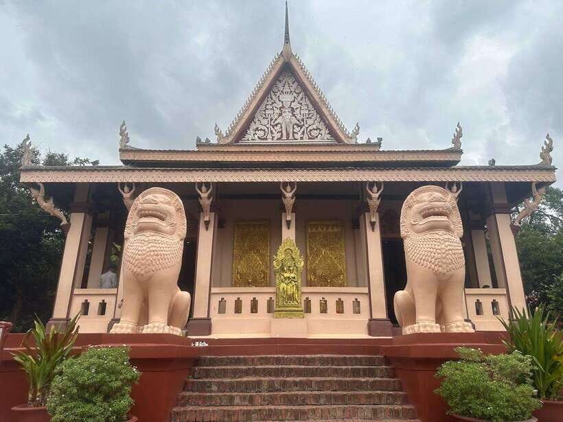 Half Day To Royal Palace, Silver Pagoda, and Wat Phnom Tour - A Deep Dive into the Tour Experience