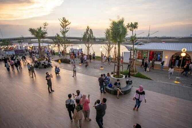 Half Day Tour Jakarta Aquarium and Pantai Indah Kapuk Jakarta - What the Tour Includes and How It’s Structured