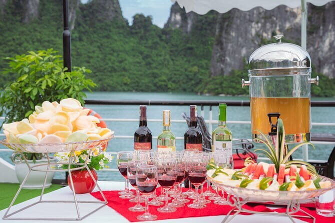 Halong Apollo 5* Cruise with Jacuzzi Day Trip And Buffet Lunch - The Onboard Dining & Extras