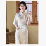 Hanfu Costume Rental with Makeup and Hairstyling - A Closer Look: What You Can Expect from This Tour