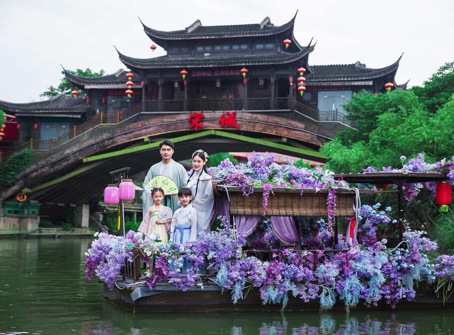 Hangzhou Songcheng: Eternal Romance of the Song Dynasty Show - Practical Tips for Visitors