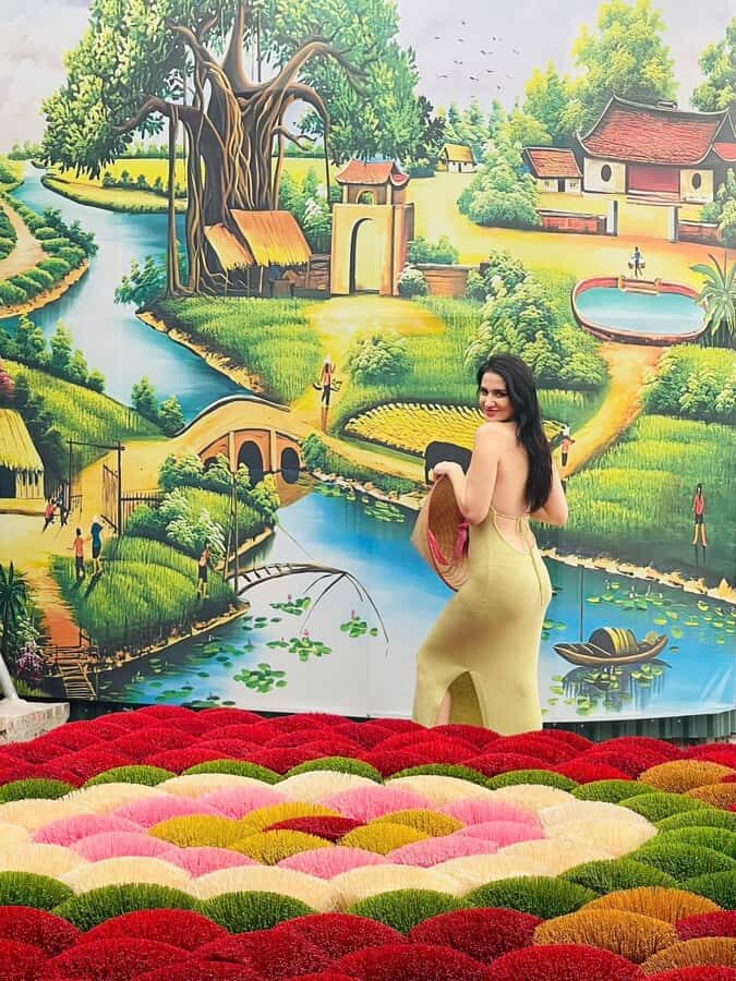 Hanoi: Embroidery Village Or Hat Village & Incense Village - Who Will Love This Tour?