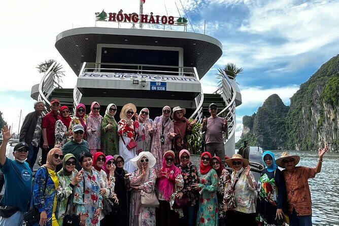 Hanoi: Ha Long bay Luxury Day cruise: Buffet-Kayaking and Jacuzzi - What to Expect from the Itinerary