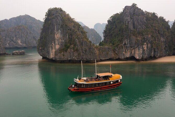 Hanoi-Ninhbinh-Halong: Lan Ha Bay 2 Days 1 Night Overnight Cruise - Navigating Lan Ha Bay: Day 1 Highlights