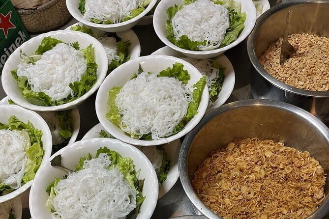 Hanoi Street Food Customized Walking Tour - Exploring the Itinerary in Detail