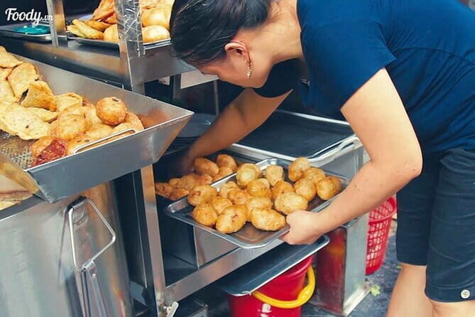 Hanoi street food walking and train street visit - The Itinerary Breakdown