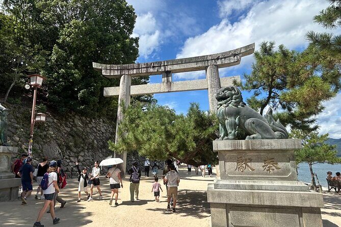 Hiroshima & Miyajima Tour: Peace Park, Dome & Shrine Visit - Transportation and Group Dynamics