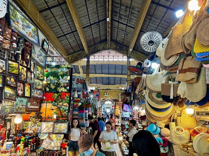 Ho Chi Minh City: Guided Tour with Iconic Spots - Practical Details: How the Tour Works