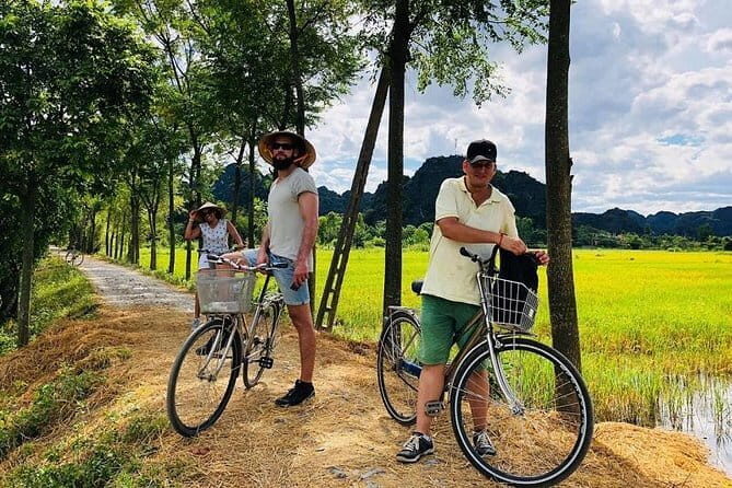 Hoa Lu - Mua Cave - Local Market -Tam Coc - Bich Dong 2days small group tour - Who Is This Tour Best For?