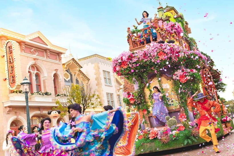 Hong Kong Disneyland: Non-Stop 2-Day Fun Ticket - Who Should Consider This Ticket?