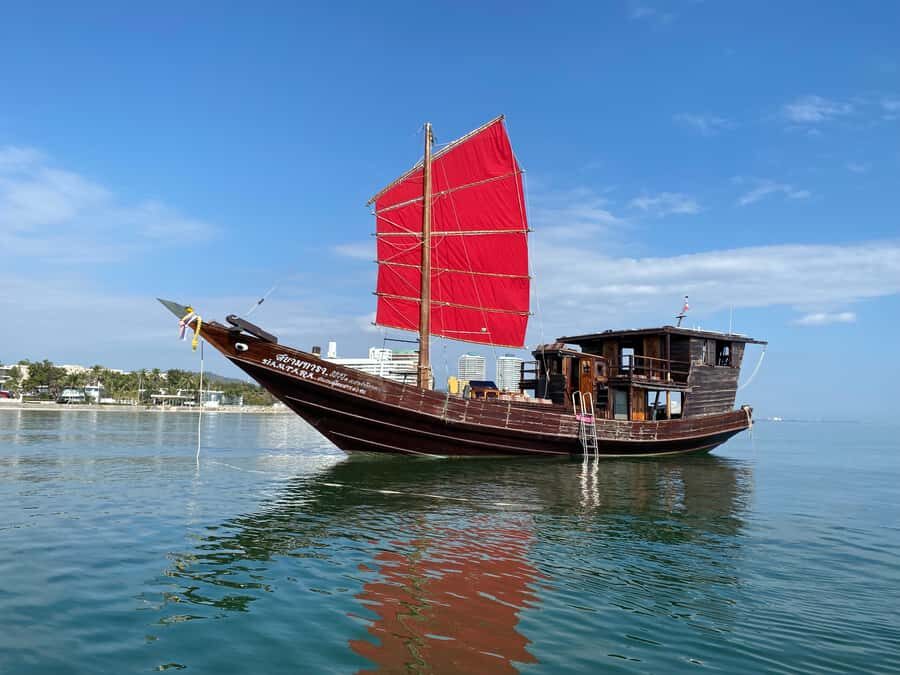 Hua Hin: Siamtara Sunset Sailing Dinner Cruise with Pickup - Why This Experience Stands Out