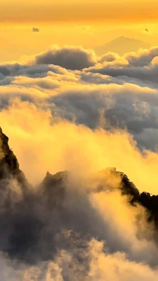 Huangshan: 3-Day Tour with Tunxi Old Street & Sunrise - Transportation & Logistics