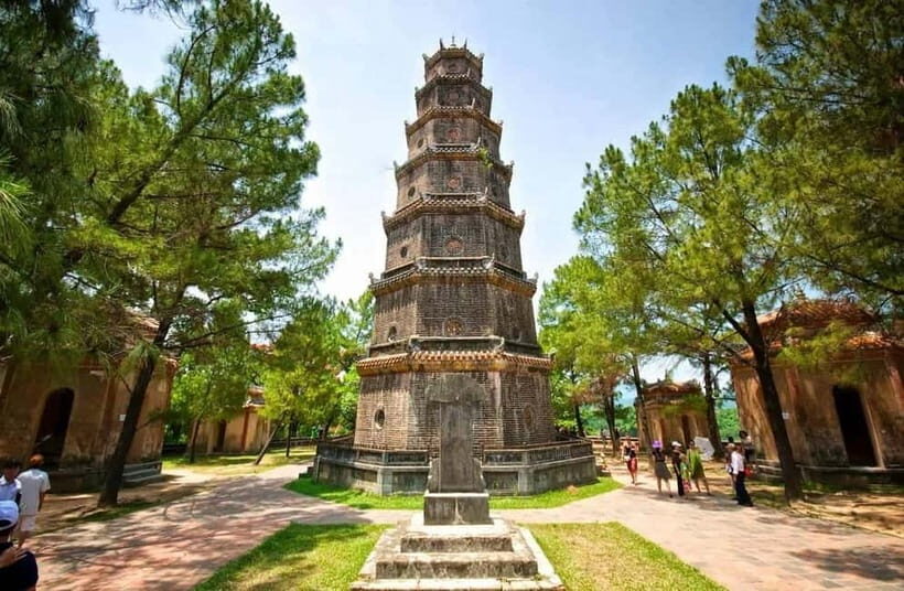 Hue: Imperial City, Royal Tombs, Pagoda & Dragon Boat Tour - The Thien Mu Pagoda Experience
