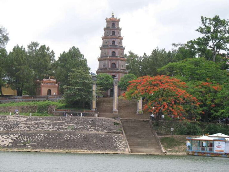 Hue: Perfume River Dragon Boat Cruise Pagoda & Tombs Visit - An In-Depth Look at the Experience