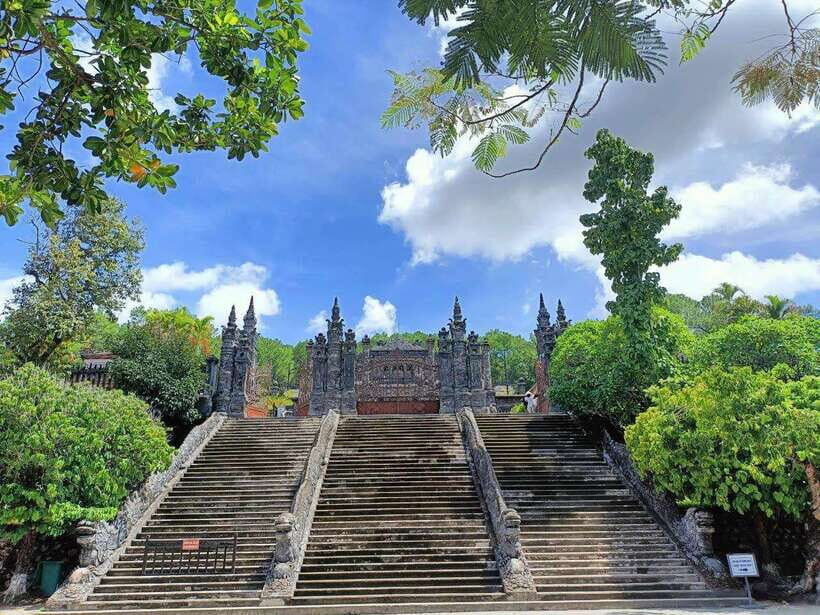 Hue: Royal Tombs Private Tour with 3 Best Tombs & Pagoda - What To Expect From The Experience