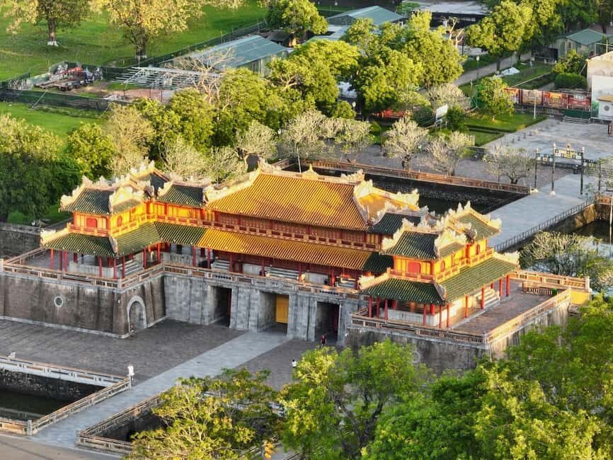 Hue: Visit Pagoda/Royal Tombs by Dragon Boat & Private Car - Exploring the Royal Tombs
