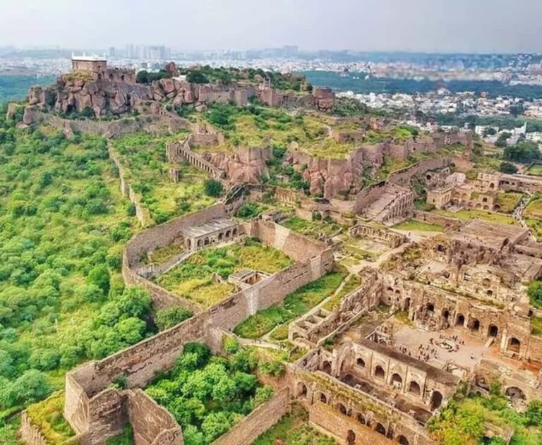 Hyderabad: Charminar, Golconda Fort & Qutub Shahi Tombs Tour - Logistics and Practical Tips