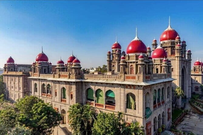 Hyderabad Highlights Guided City Tour and Chai Experience - Nimrah Café & Bakery: A Local Institution