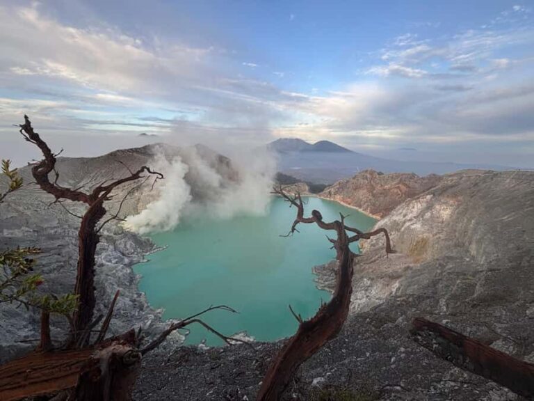 Ijen Crater: Midnight Adventure - What You Can Expect from the Ijen Crater Midnight Adventure