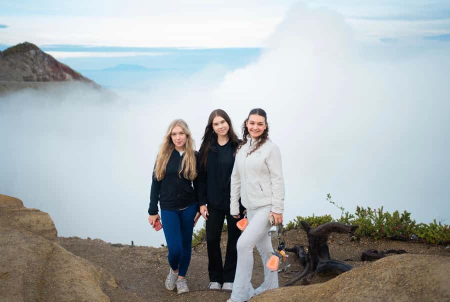 Ijen Midnight Tour With Experienced Guide - What Makes This Tour Stand Out?