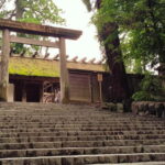 Ise: Full-Day Guided Tour of Shrines and Oharaimachi - Visiting the Inner Shrine