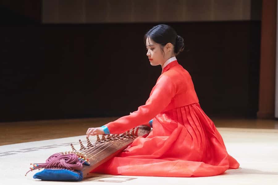Itaewon Seoul: Gayageum Class with Hanbok Photo Session - The Practical Details