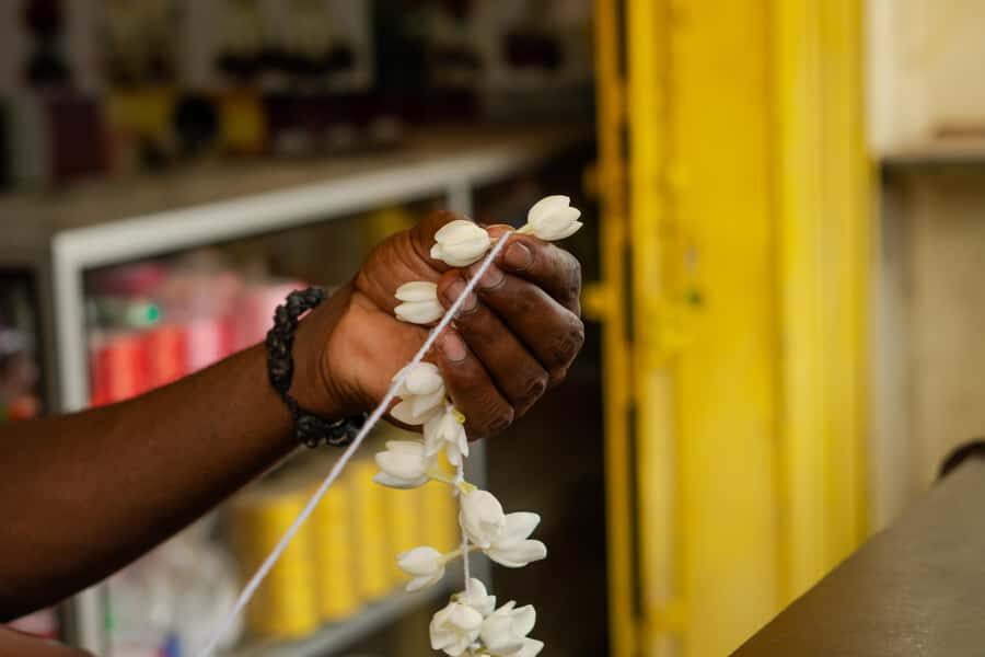 Jaffna: Garland Making and Temple Visit with Guide - What to Expect from the Tour