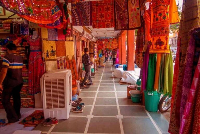Jaipur: Half-Day Heritage Walking Tour with Local Market - Who Is This Tour Best For?