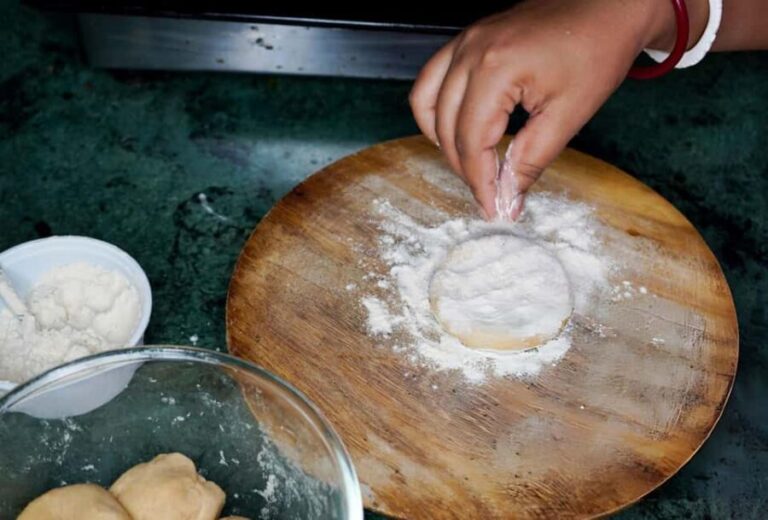 Jaipur: Market Tour, Cooking Class, and Meal with Family - Who Should Consider This Tour?