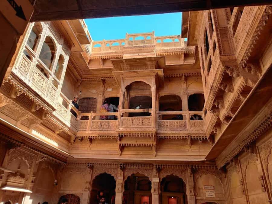 Jaisalmer: Patwon Ki Haveli Guided Tour - Exploring Patwon Ki Haveli in Detail