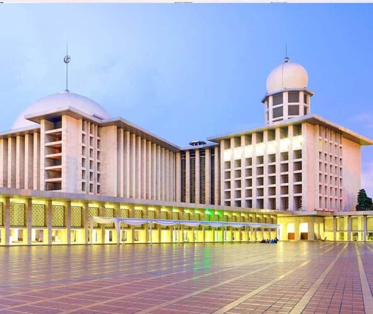 Jakarta : Explore Full Day Tour Guide Speak Japanese - FAQ