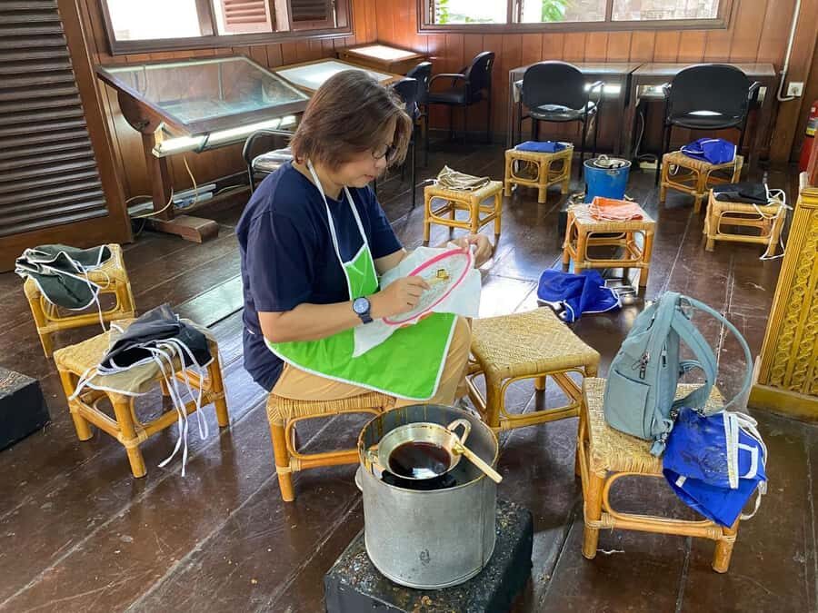 Jakarta Old Town Tour with Batik Workshop - Exploring Jakarta Old Town in Depth