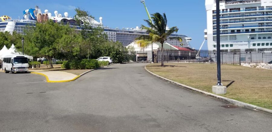 Jamaica's Dunn's River Falls & River Tubing Tour - What We Love About This Tour