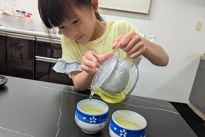 Japanese tea and local sweets - Sweets and Savoring Local Flavors