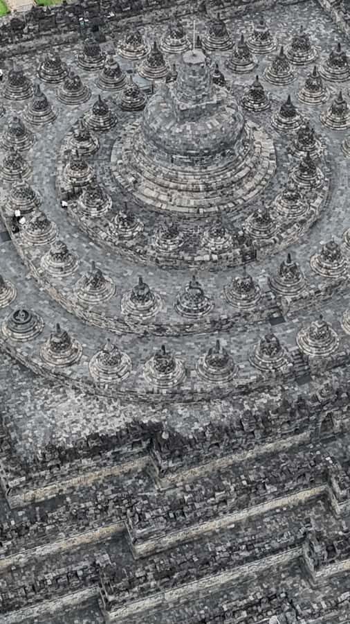 "Java Highlights: Yogyakarta to Bromo & Ijen Volcanoes" - Transportation and Group Dynamics